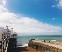 布莱顿十人完胜，海盗船长雄心勃勃
