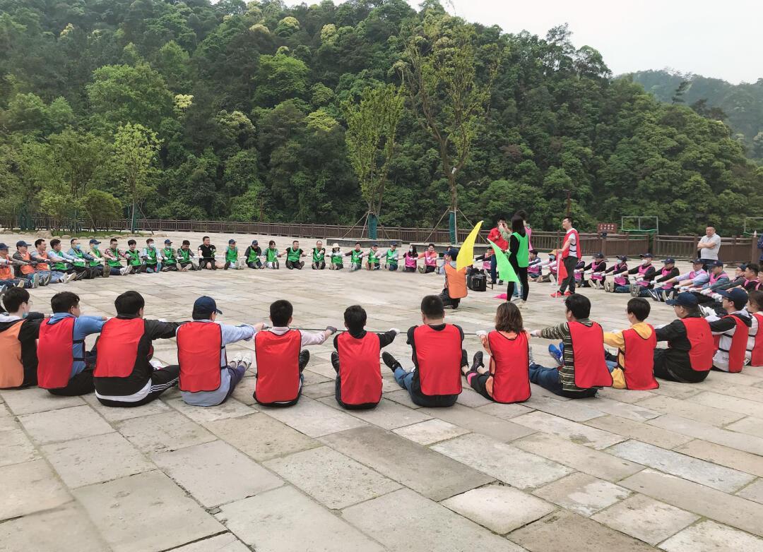 摩纳哥球迷举办团队建设活动，加强凝聚力