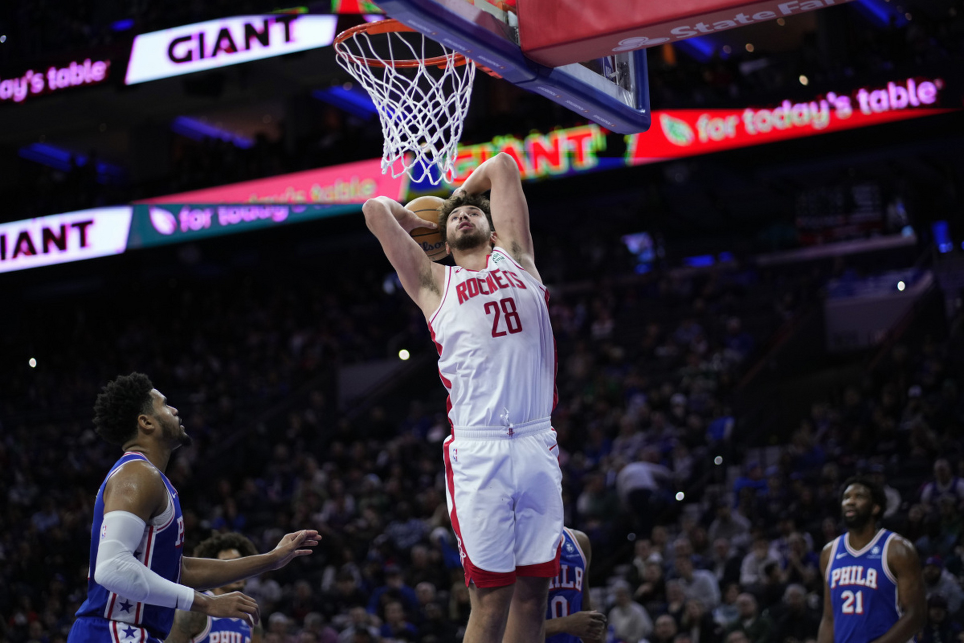 火箭在客场力克马刺,赢得激烈对决的简单介绍 火箭在客场力克马刺,赢得激烈对决的简单介绍