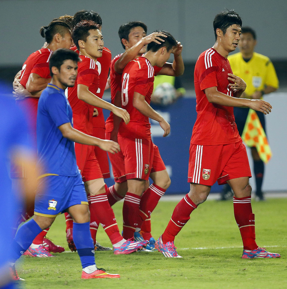 开云下载-激动人心！亚洲足球联赛的绝佳竞技展示