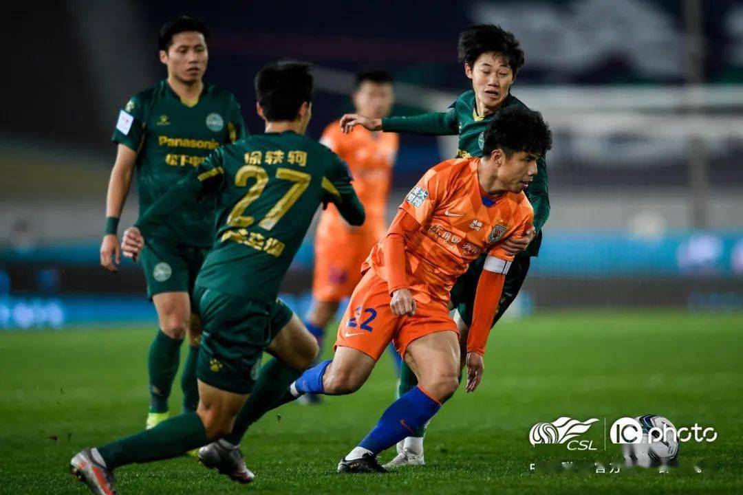 浙江绿城客场战平山东鲁能，取得宝贵积分