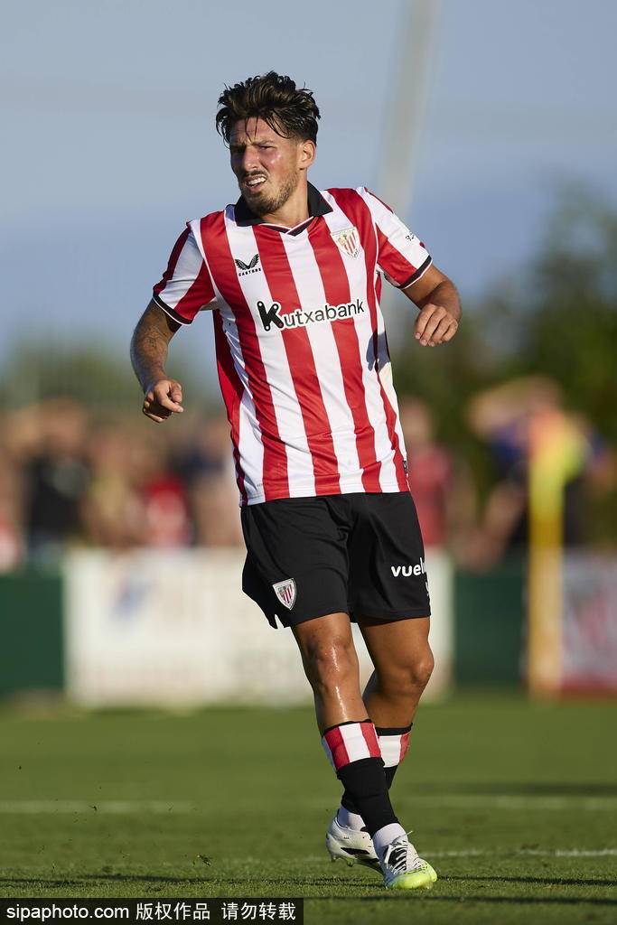 包含大潜队子弹队备战下场比赛，期待全面击败对手的词条