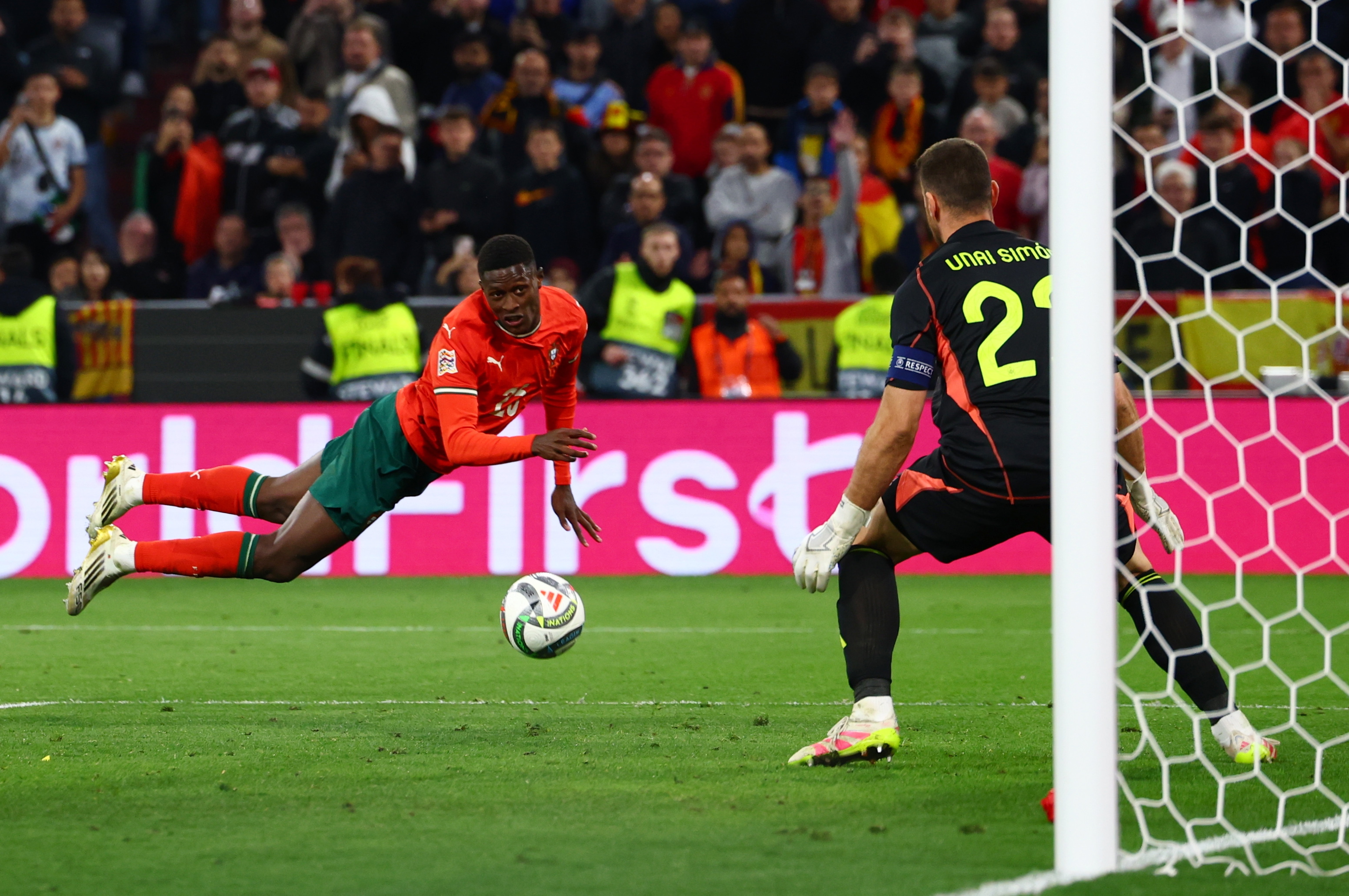 欧国联比赛投入度高参与球员斗志昂扬