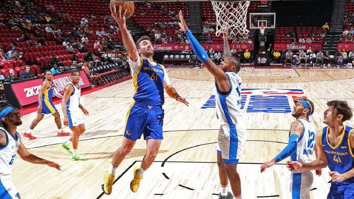 丹麦橄榄球队力挫对手赢得决赛席位