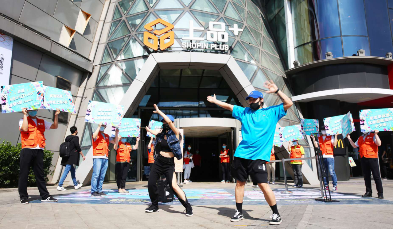 莱比锡红牛强势突围，全线出击冲击前列的简单介绍