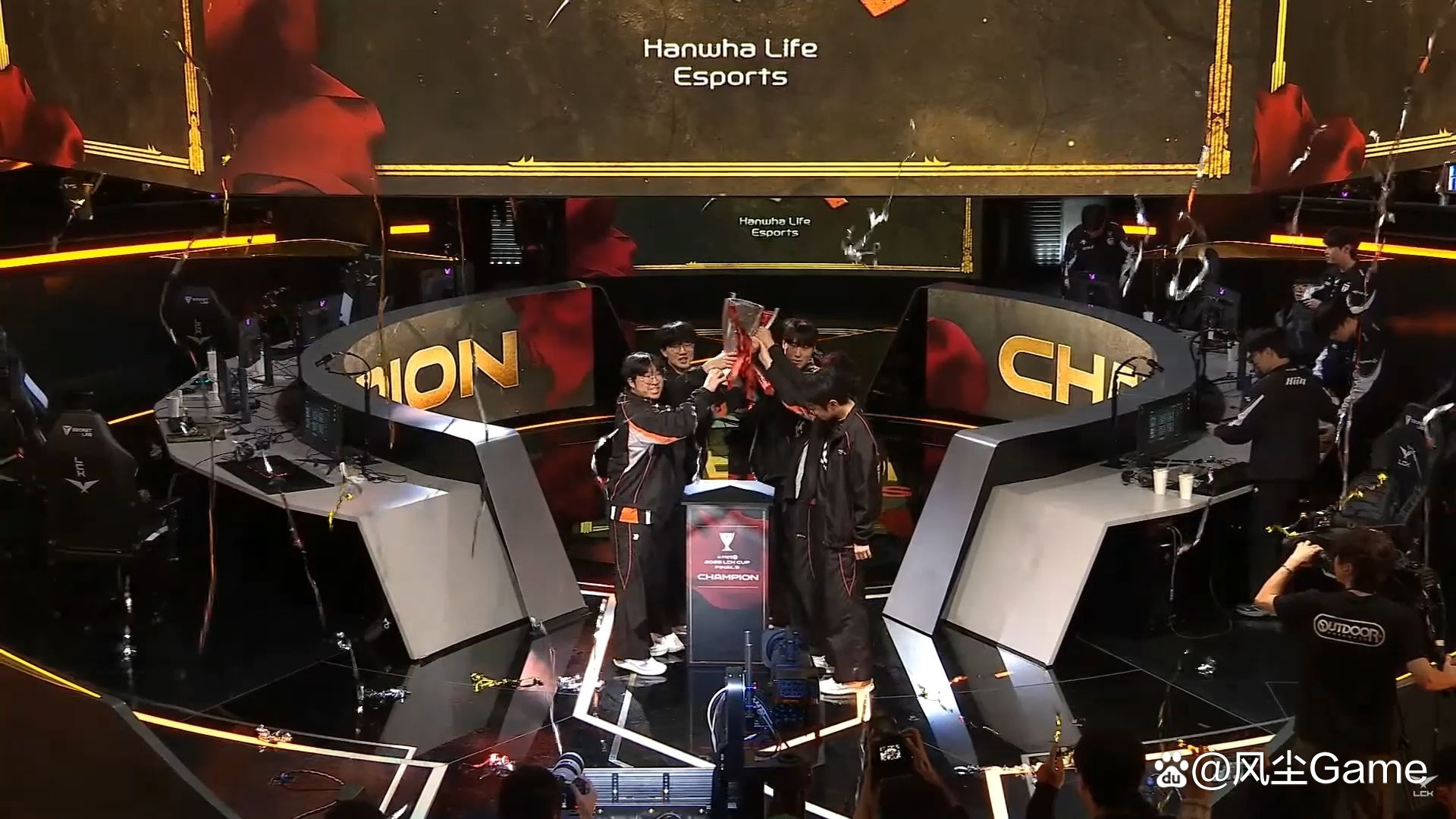 TES绝杀TL，Crisp极限生还后反打焦点之战成都决赛之夜，留下经典瞬间的简单介绍