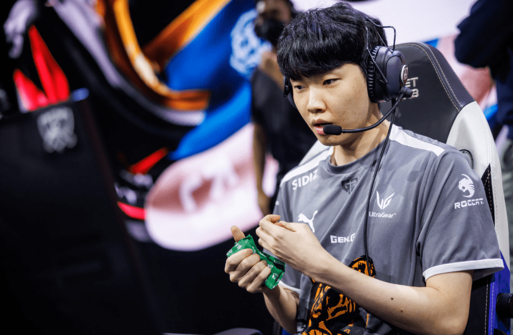 DRX险胜WBG，Ruler极限生还后反打激烈交锋八强赛，让粉丝疯狂欢呼的简单介绍