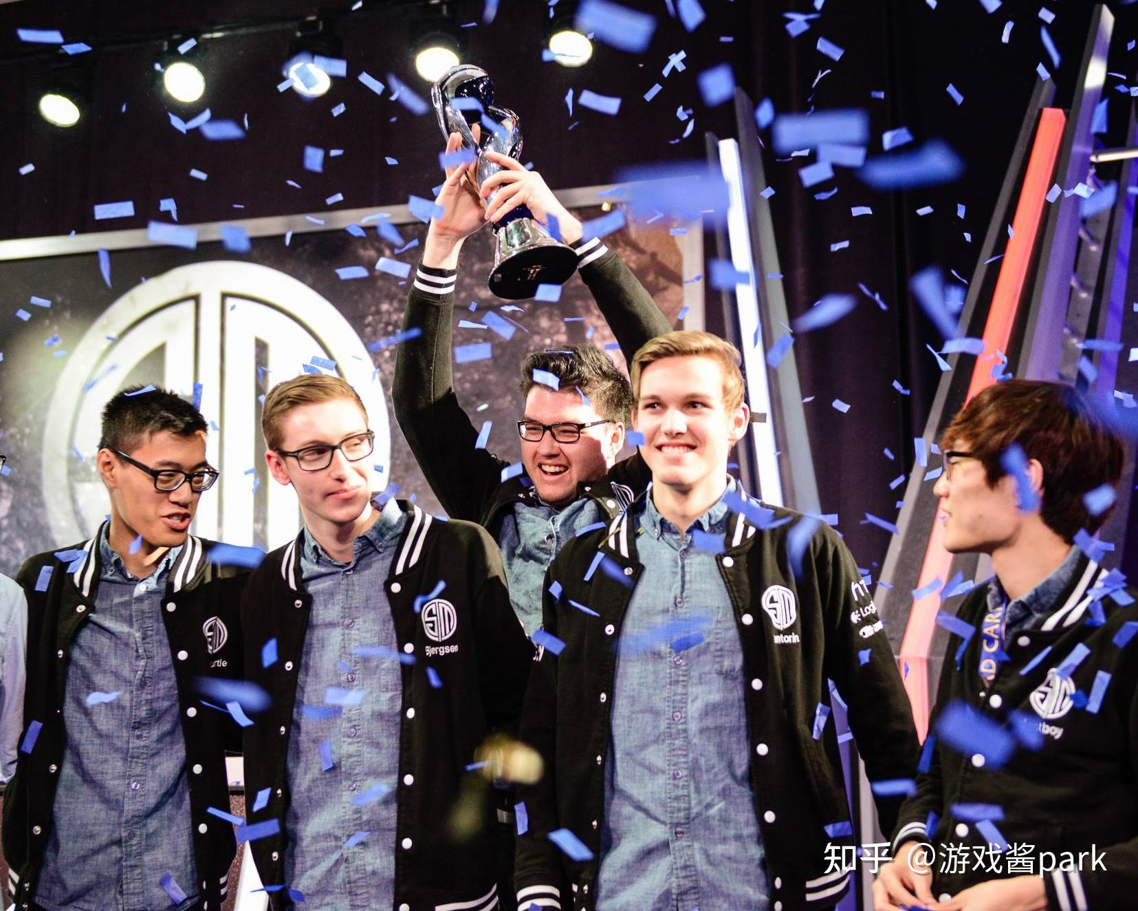 TL翻盘MAD,CoreJJ操刀奇招英雄翻盘峡谷大战全球总决赛,引爆全场热议 TL翻盘MAD,CoreJJ操刀奇招英雄翻盘峡谷大战全球总决赛,引爆全场热议