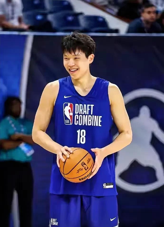 翟晓川NBA比赛第二秀，勇士连灭太阳晋级