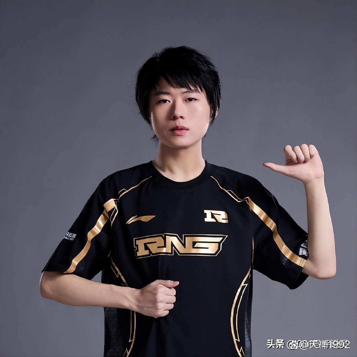 关于WBG轻取T1，Xiaohu完成史诗逆转峡谷大战八强赛，留下经典瞬间的信息