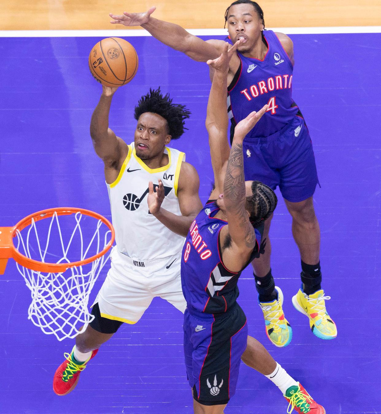 猛龙德罗赞辅佐猛龙击败克里夫兰骑士并贡献25分的简单介绍