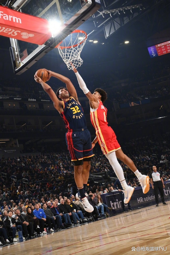 勇士再遭溃败，汤普森防守火力全无