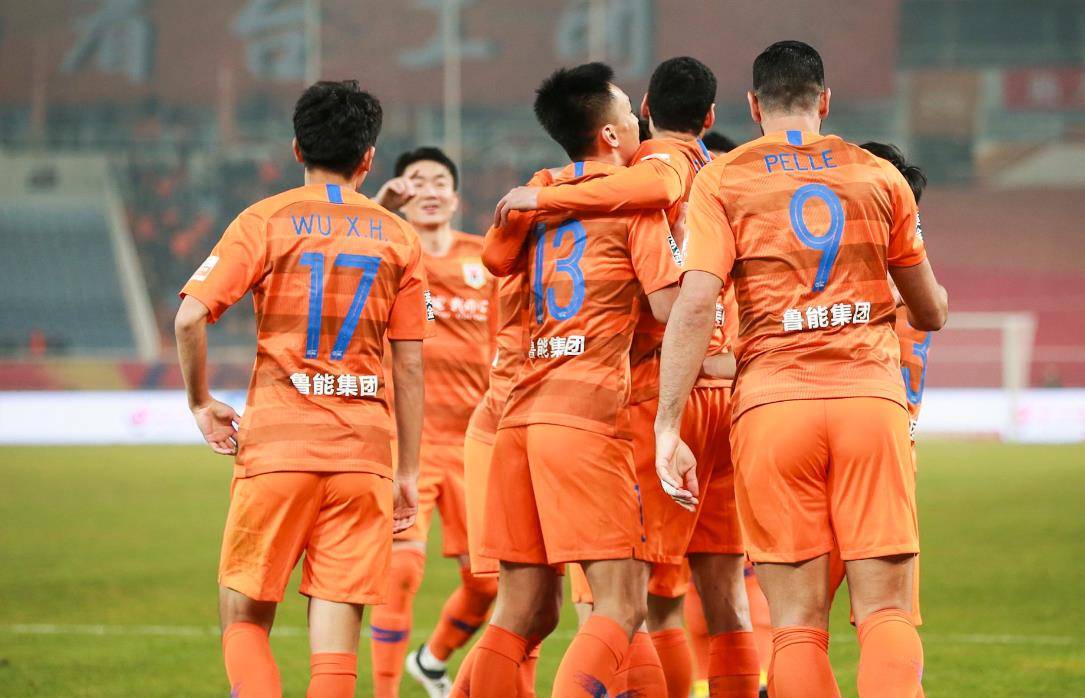 鲁能队士气高昂，迎战上港，争取胜利再创佳绩！