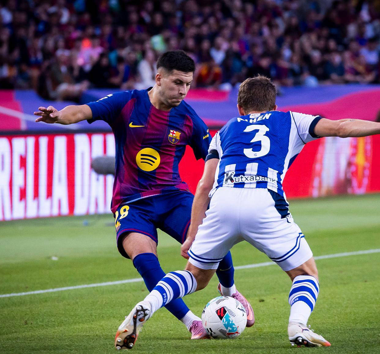 西甲热门球队闪亮登场，实力无敌