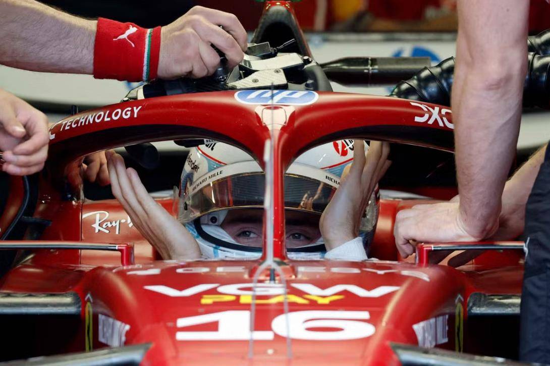 开云体育官网-阿斯顿马丁鏖战法拉利，勒克莱尔刷新纪录的简单介绍