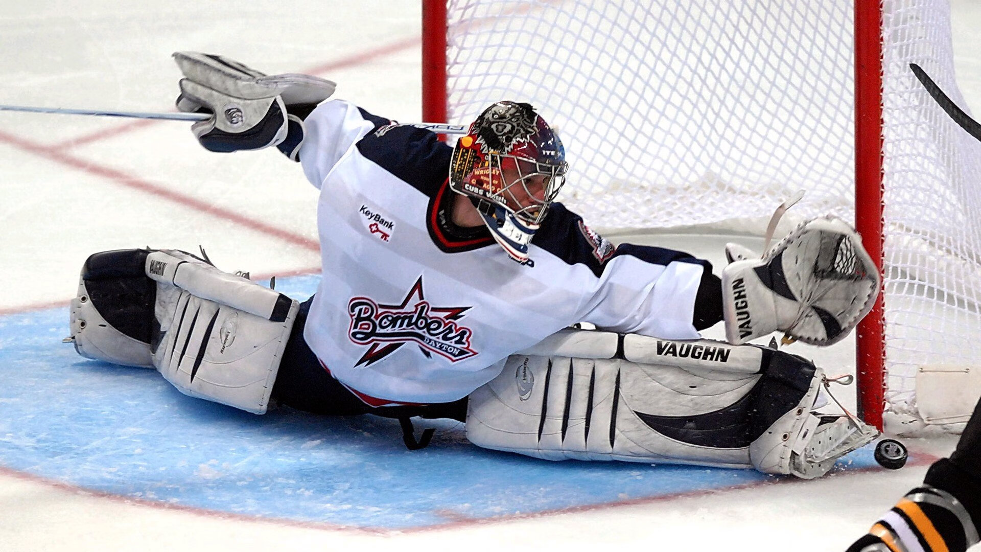 开云体育APP下载-双面舞者，当内马尔的桑巴舞步踏碎雷恩的铁血之梦