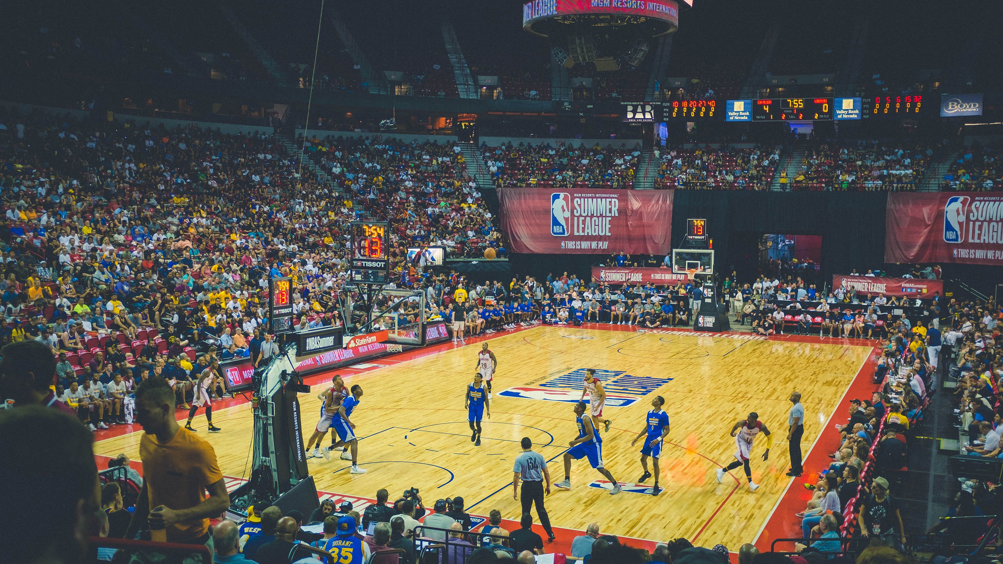 从法拉盛到巴伦西亚，梅德韦杰夫的火热状态与无缝切换的终极考验